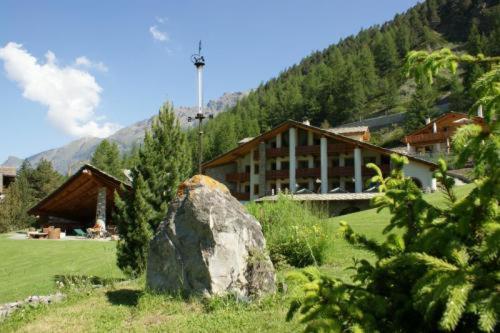 קונייה Eco Wellness Hotel Notre Maison מראה חיצוני תמונה